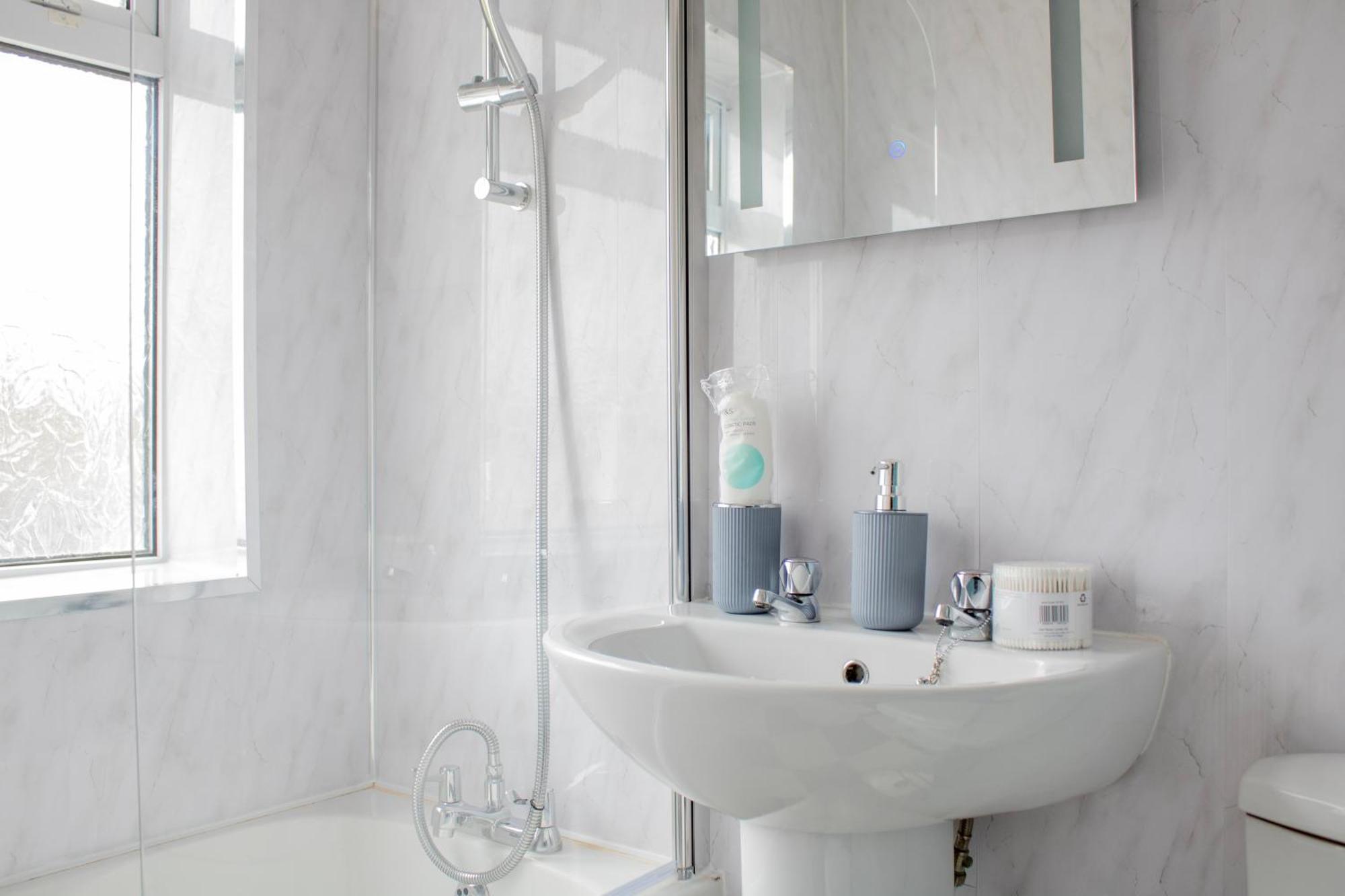 Harvard House, Stylish 3 Bedroom House In Solihull 5 Mins To The Nec, Bhx ,Jlr With Free Parking Birmingham Exterior foto