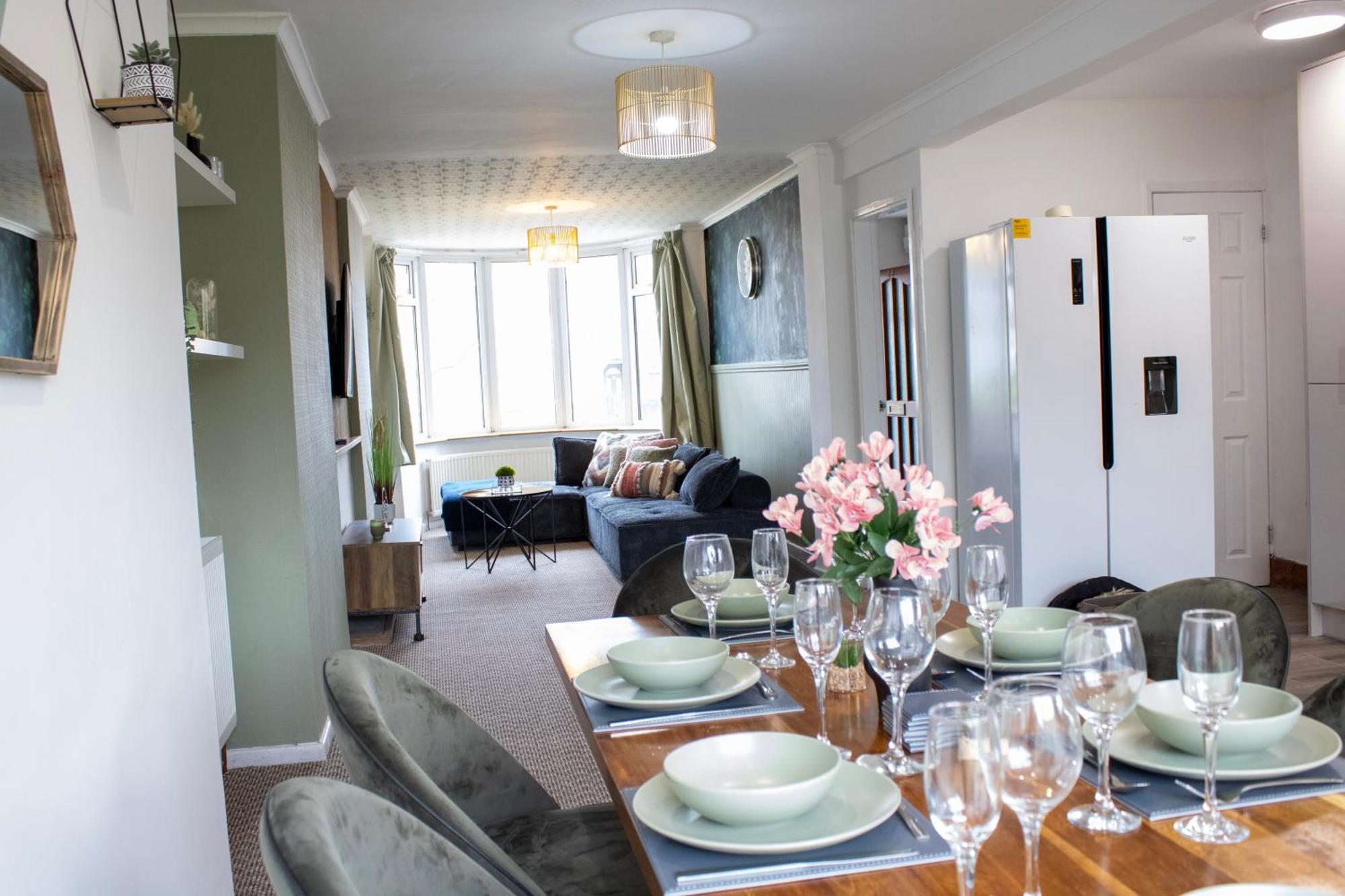 Harvard House, Stylish 3 Bedroom House In Solihull 5 Mins To The Nec, Bhx ,Jlr With Free Parking Birmingham Exterior foto