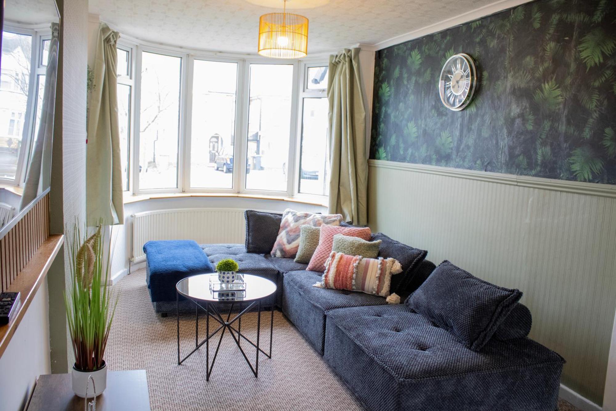 Harvard House, Stylish 3 Bedroom House In Solihull 5 Mins To The Nec, Bhx ,Jlr With Free Parking Birmingham Exterior foto